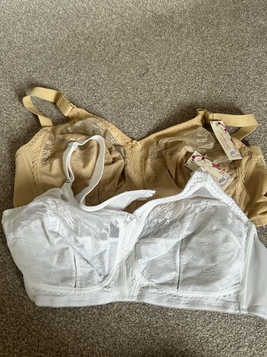 Bnwt non wired - bnwt, 40gg
